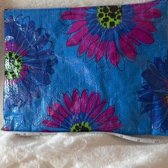 Mixedbag Flowers Design Pouch - Picture 4 of 5